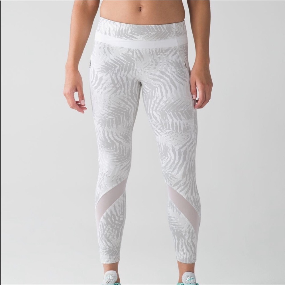 Lululemon white gray palm camo pant 4